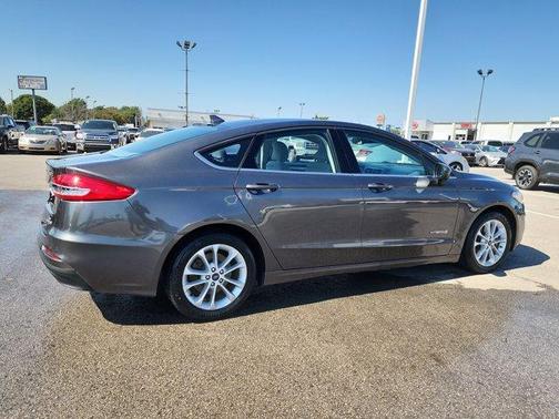 2019 Ford Fusion Hybrid SE