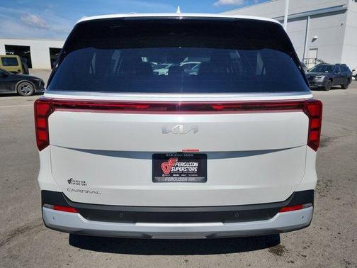 2026 Kia Carnival LXS