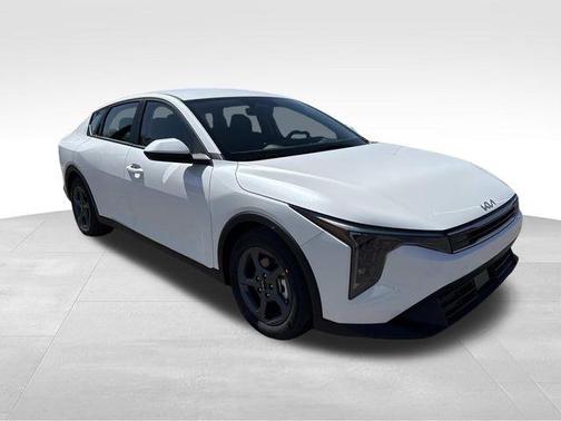 Snow White Pearl 2026 Kia K4 LXS
