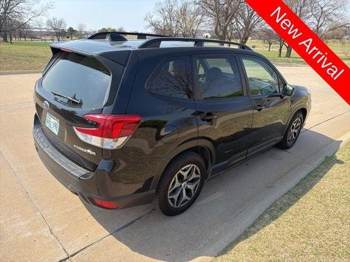 Crystal Black Silica 2019 Subaru Forester Premium