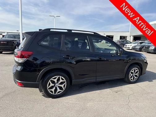 Crystal Black Silica 2019 Subaru Forester Premium