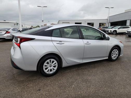 2019 Toyota Prius L