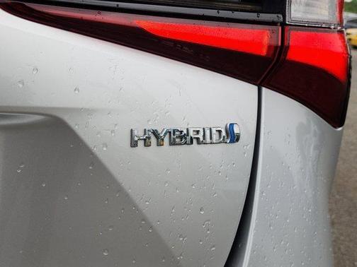 2019 Toyota Prius L