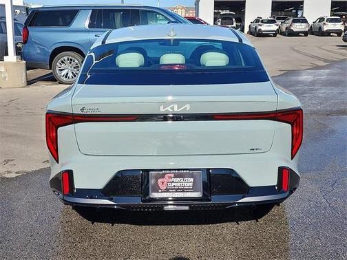 2026 Kia K4 GT-LINE