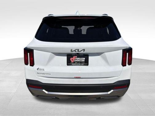 Glacial White Pearl 2026 Kia Sorento S