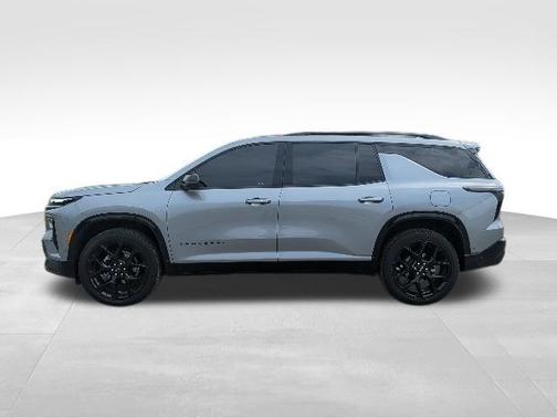 Sterling Gray Metallic 2025 Chevrolet Traverse RS