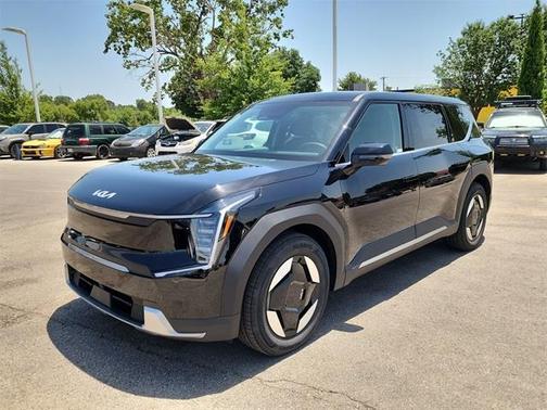 2026 Kia EV9 Light Long Range