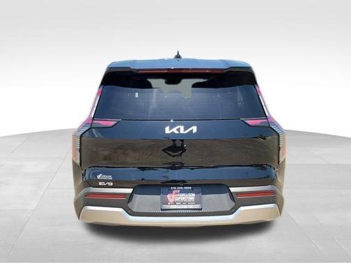 Ebony Black 2026 Kia EV9 Light Long Range
