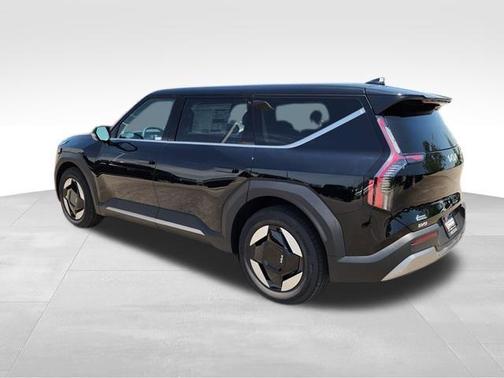 Ebony Black 2026 Kia EV9 Light Long Range