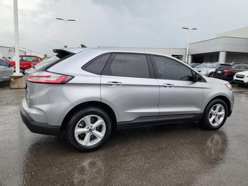 2021 Ford Edge SE