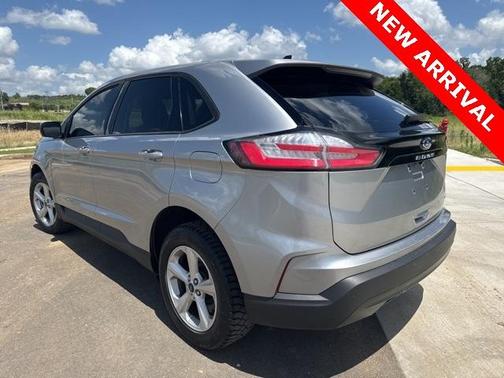 2021 Ford Edge SE