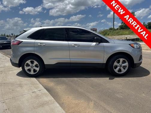 2021 Ford Edge SE