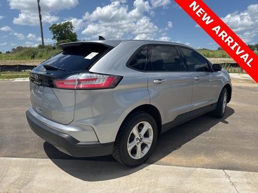 2021 Ford Edge SE