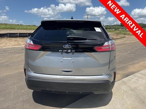2021 Ford Edge SE
