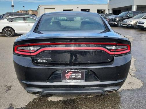 2016 Dodge Charger SE