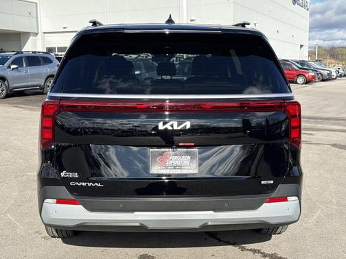 2026 Kia Carnival Hybrid EX