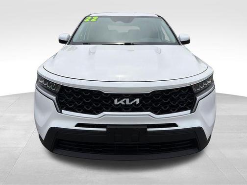 White Pearl 2022 Kia Sorento LX