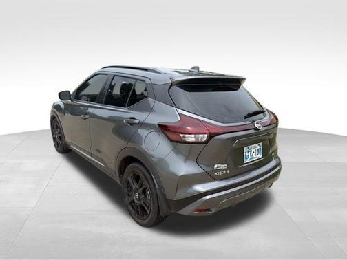 Gun Metallic 2021 Nissan Kicks SR