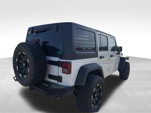 Bright White Clearcoat 2013 Jeep Wrangler Unlimited Sport