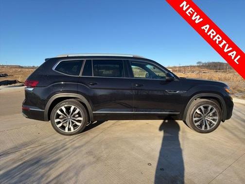 2022 Volkswagen Atlas 3.6L SEL Premium R-Line