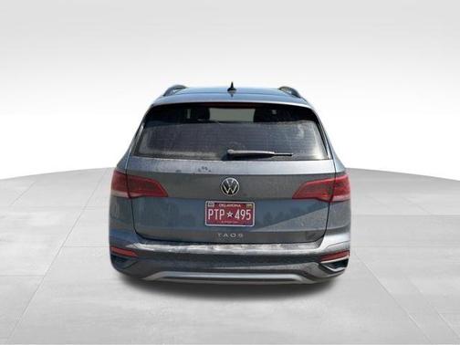 Platinum Gray Metallic 2024 Volkswagen Taos 1.5T S
