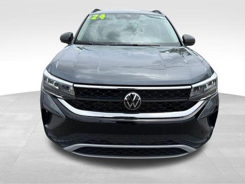 Platinum Gray Metallic 2024 Volkswagen Taos 1.5T S