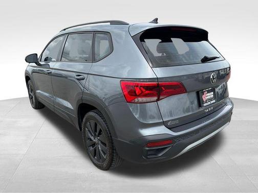 Platinum Gray Metallic 2024 Volkswagen Taos 1.5T S