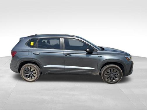 Platinum Gray Metallic 2024 Volkswagen Taos 1.5T S