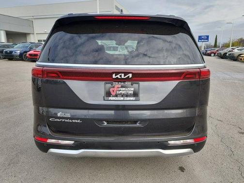 2022 Kia Carnival SX