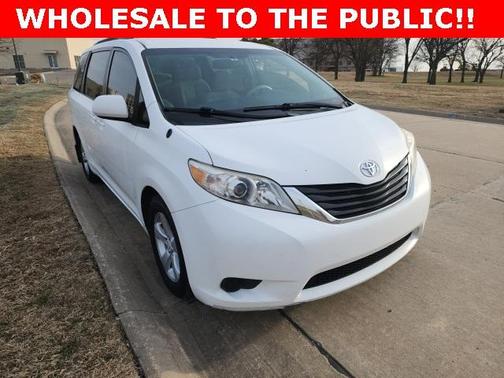 2011 Toyota Sienna LE