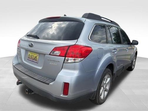 Ice Silver Metallic 2014 Subaru Outback 2.5i Premium