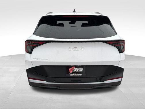 Glacial White Pearl 2026 Kia Sportage EX