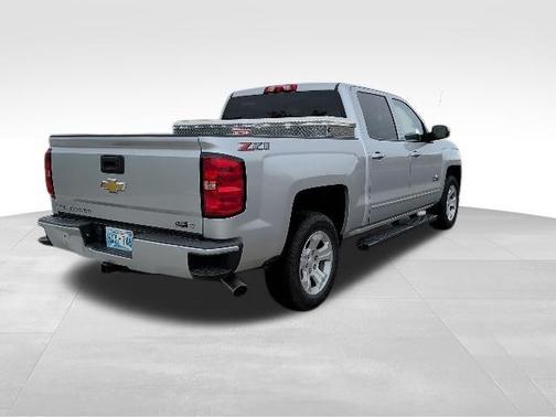 Silver Ice Metallic 2018 Chevrolet Silverado 1500 LT