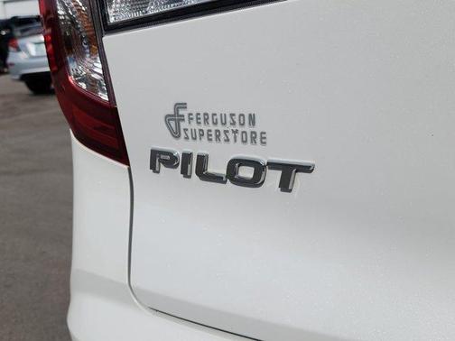2022 Honda Pilot Touring 7-Passenger