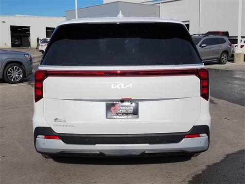 2026 Kia Carnival LXS