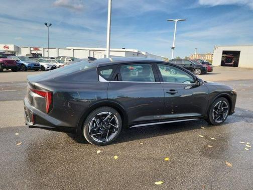 2025 Kia K4 GT-Line