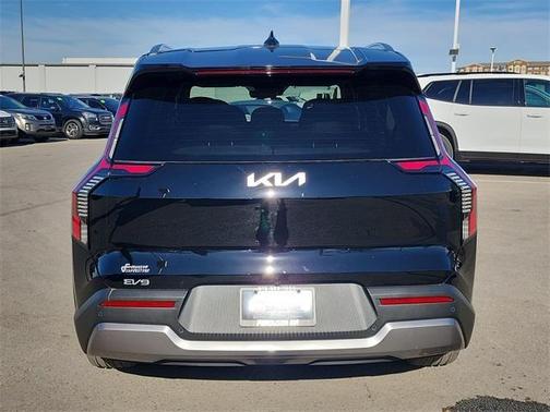 2026 Kia EV9 Wind