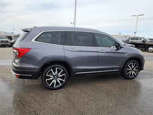 2022 Honda Pilot Touring 7-Passenger