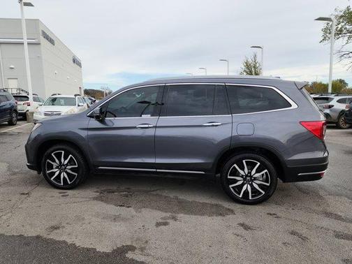 2022 Honda Pilot Touring 7-Passenger