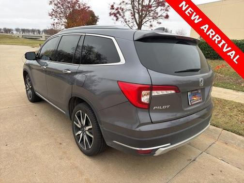 2022 Honda Pilot Touring 7-Passenger