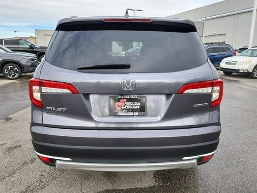 2022 Honda Pilot Touring 7-Passenger