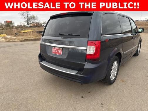 2014 Chrysler Town & Country Touring