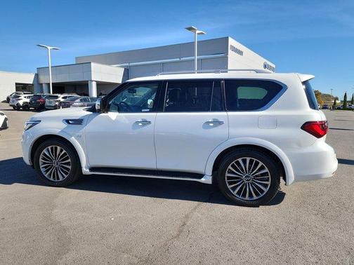 2018 INFINITI QX80 Base