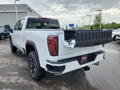 2026 GMC Sierra 2500 AT4