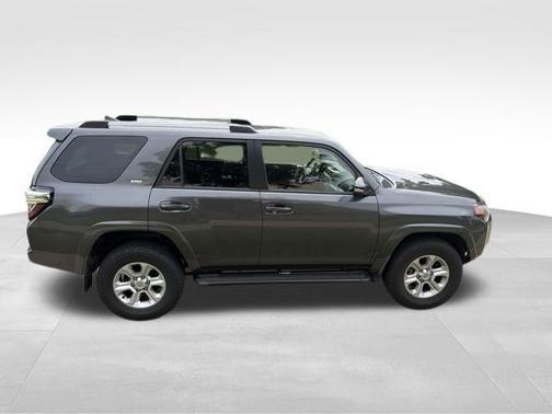 Magnetic Gray Metallic 2022 Toyota 4Runner SR5 Premium