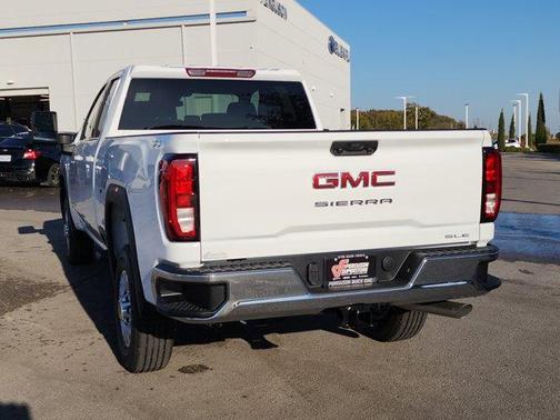 2026 GMC Sierra 2500 SLE