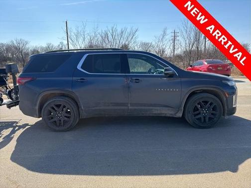 2022 Chevrolet Traverse LT Leather