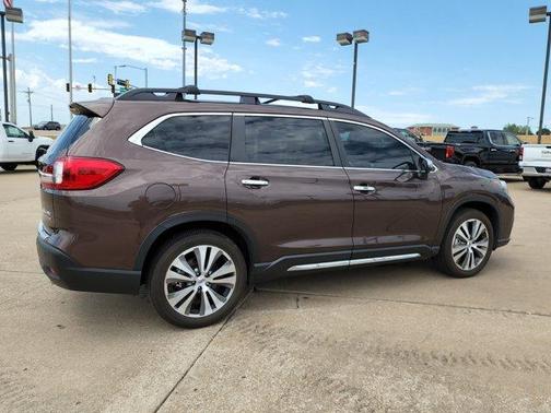 Photo 2 of 31 of 2020 Subaru Ascent Touring 7-Passenger