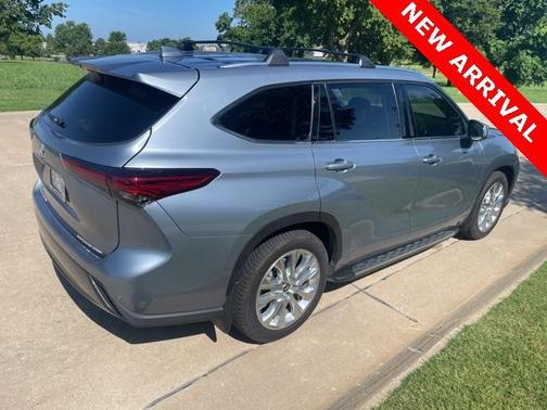 2022 Toyota Highlander Limited