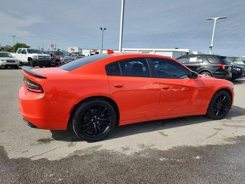 2016 Dodge Charger SXT